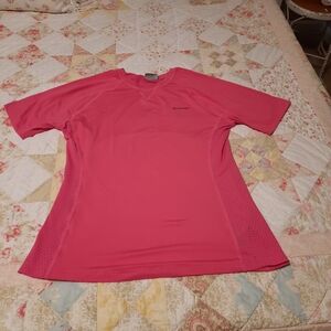 Columbia size M top